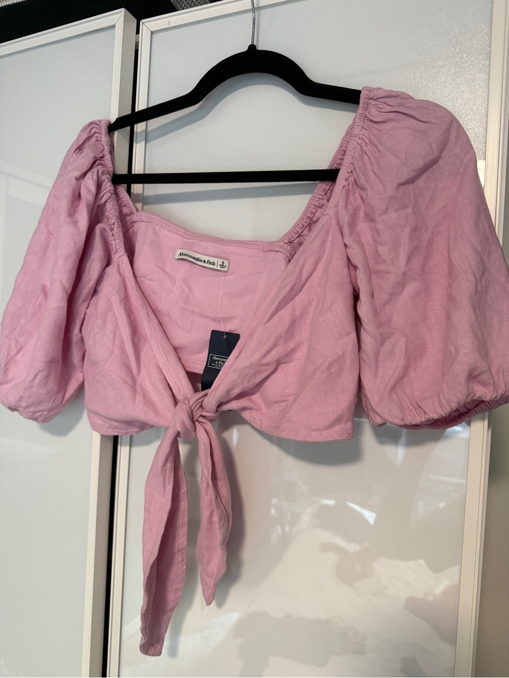 Abercrombie & Fitch Light Pink Puff-Sleeve Tie-Front Crop Top